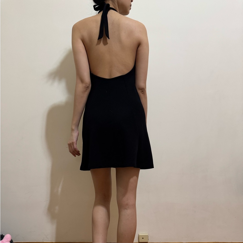 Elegant black open-back Dress